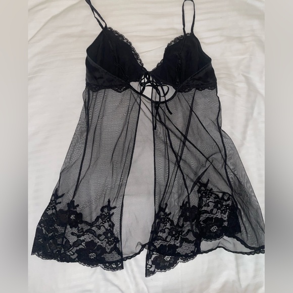 Victoria’s Secret silk black Cami tie at the front top size medium M - Picture 6 of 6